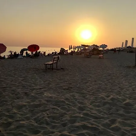 Αξέχαστη Διαμονή - Unforgettable Accommodation Nea Kallikrateia Exterior photo